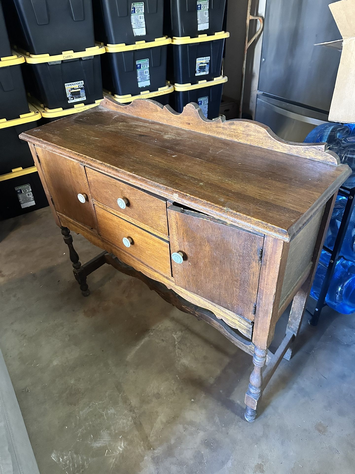 Vintage Antique Sideboard/buffet 