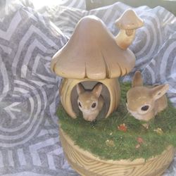 JOSEF ORIGINALS BUNNY RABBIT MUSHROOM MUSIC BOX CERAMIC