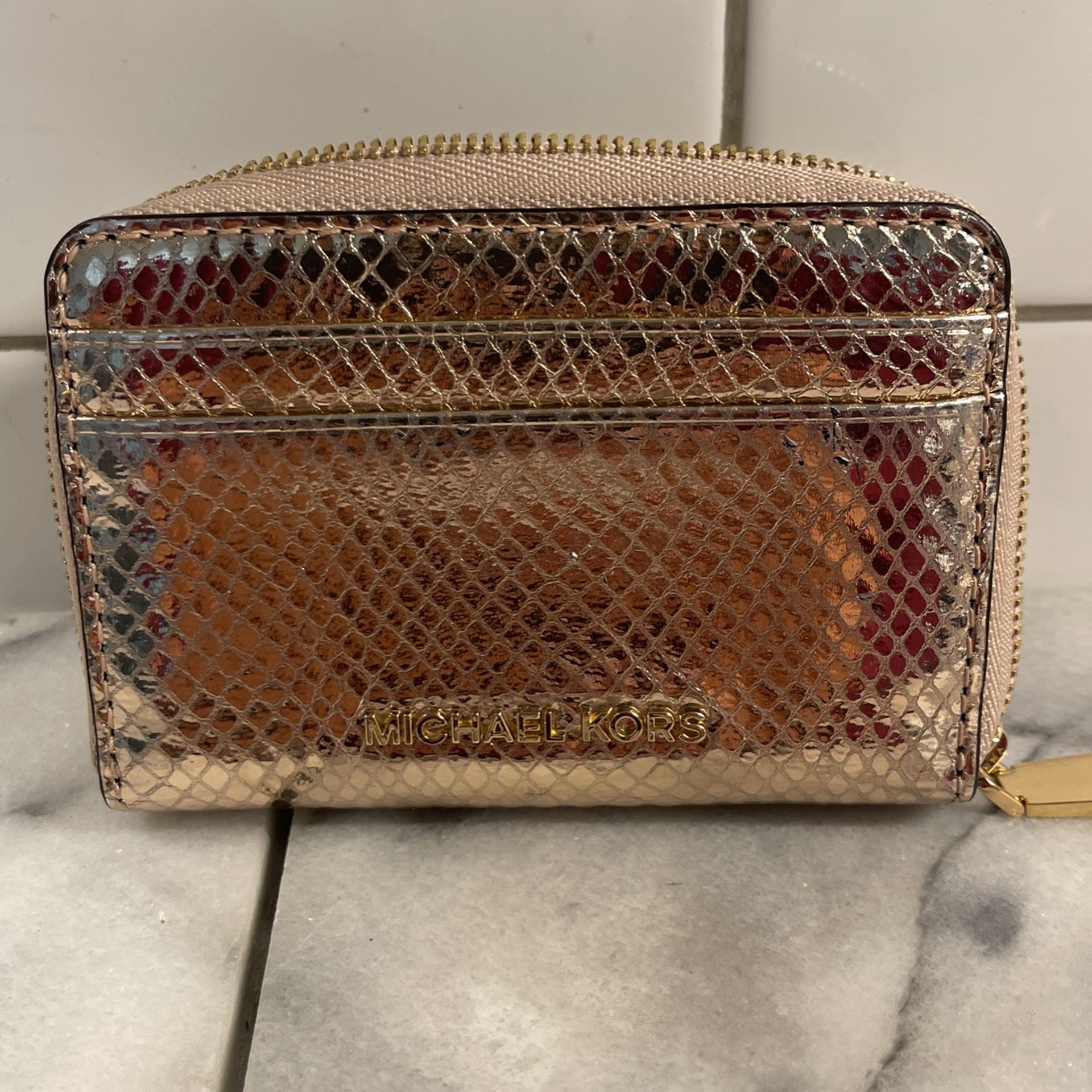 Rose Gold Original MK Wallet. Good Condition.