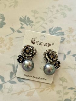Earings