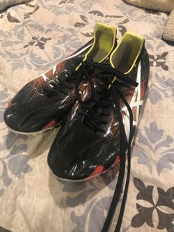 Asics track racing spikes