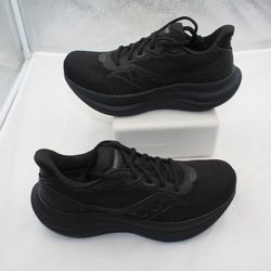 Saucony Triumph 23 Women Size 7.5 Athletic Road Running Shoes Triple Black