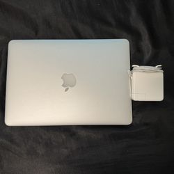 MacBook Pro (Retina 13 Inch 2014)