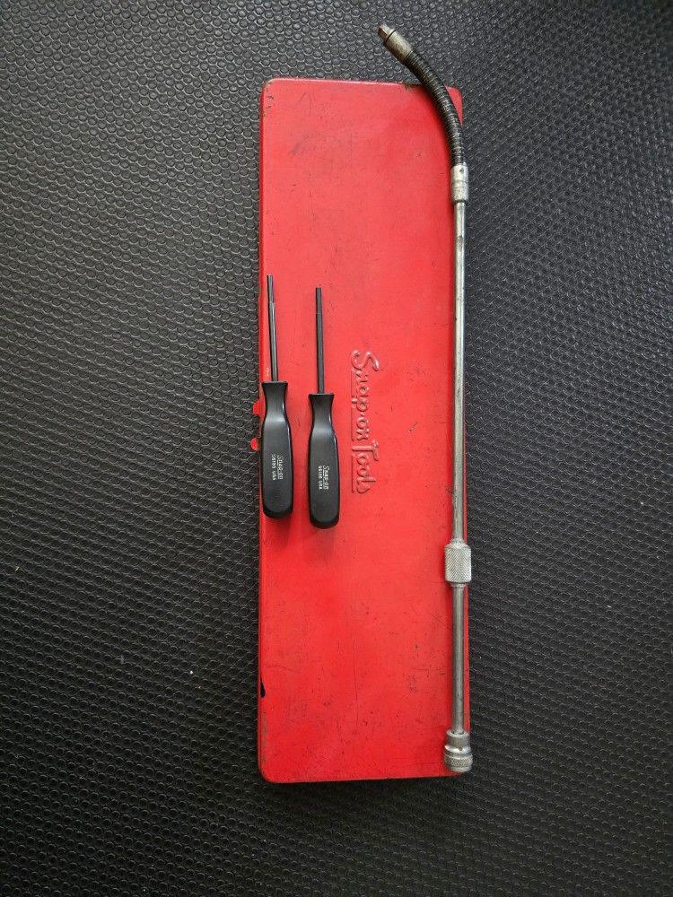 Snap on and blue point carburetor adjusters tools and snap on box ( Read description)
