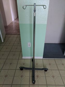 I.v. pole
