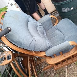Rocking Chair 