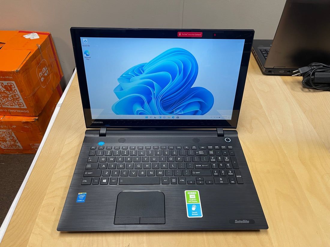 TOSHIBA laptop 15.6 inch i3 processor touchscreen