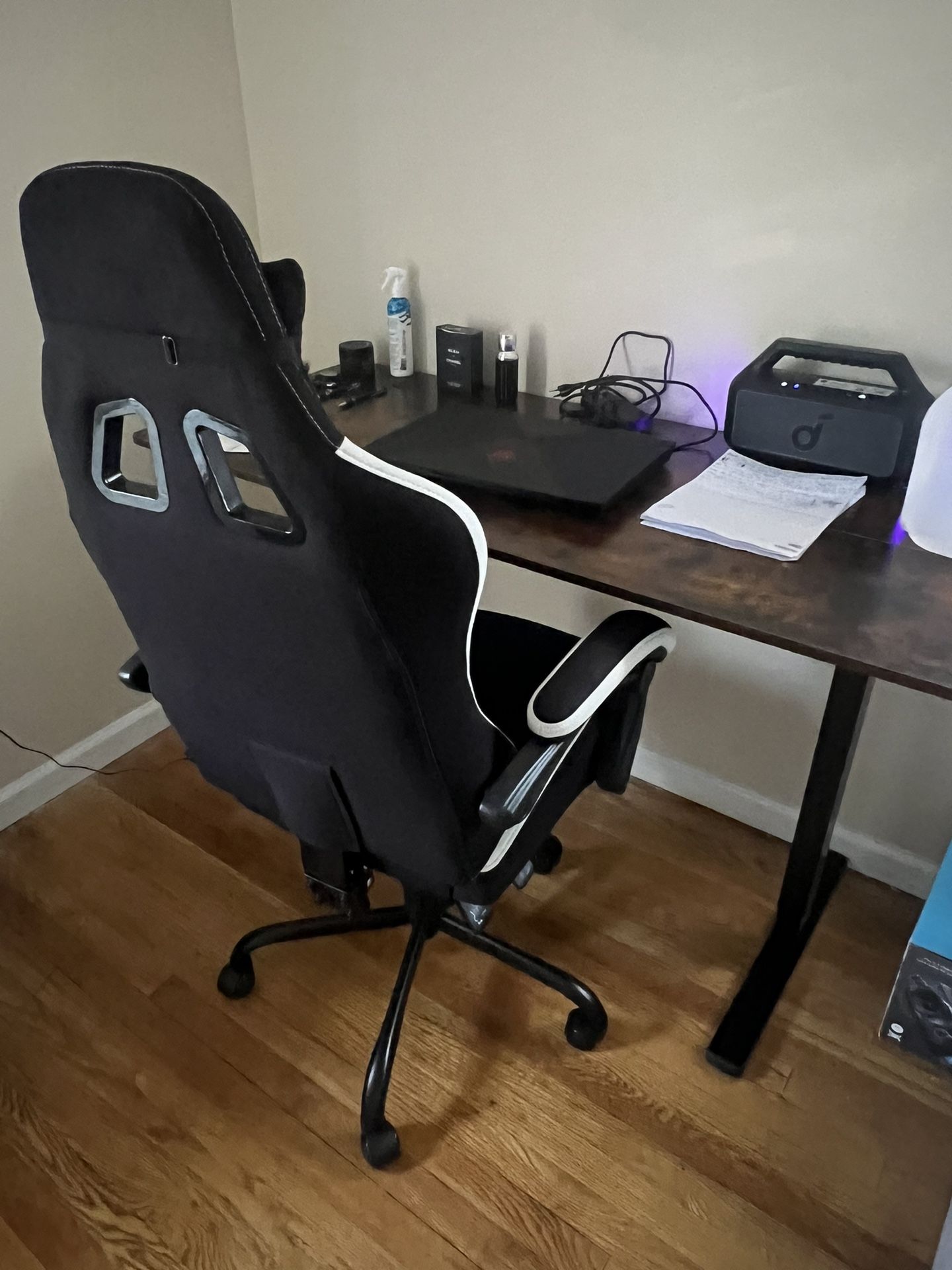 Office desk with adjustable height