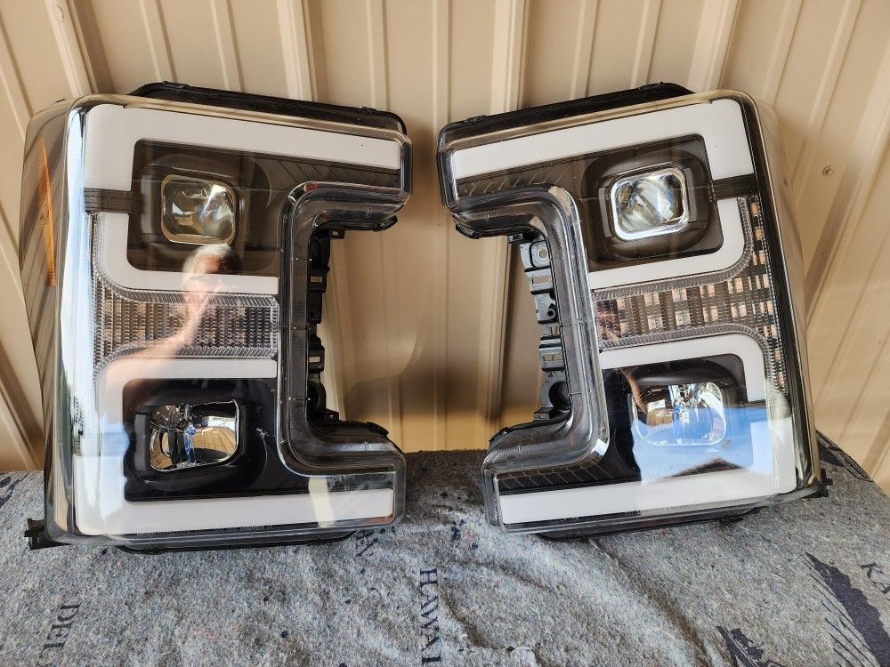Aftermarket F250/350/450 Headlight assy. with bulbs