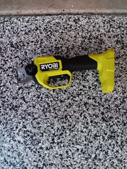 PRUNER RYOBI 18V TOOL ONLY