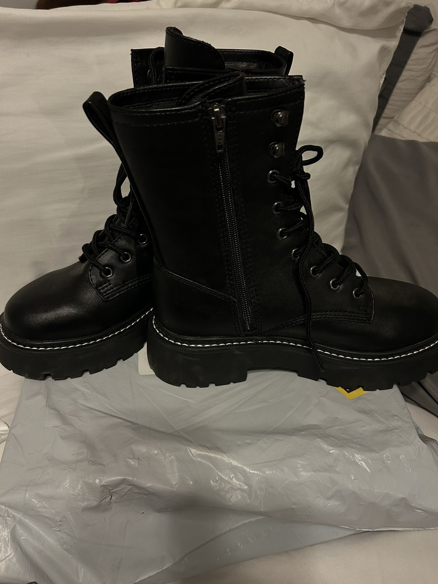 Wild Fable Womans Black Boots