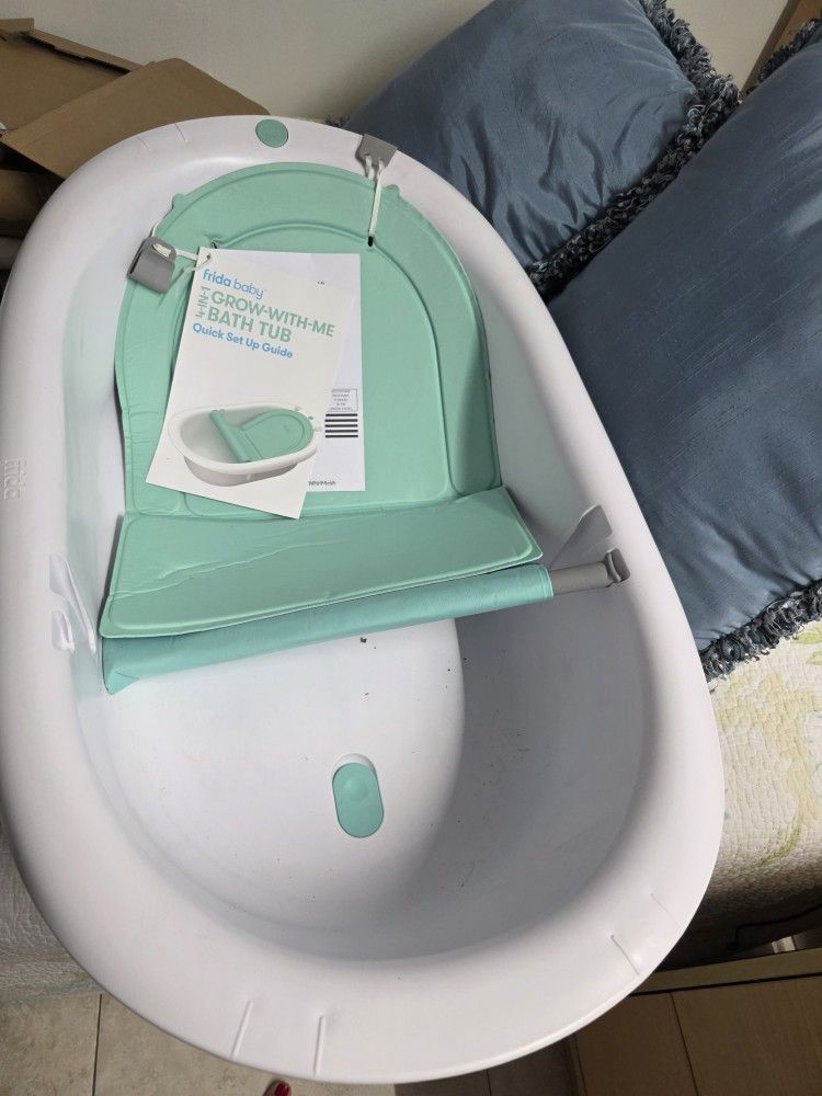 Friday Baby 4 In 1 Grow With Me Baby Bathtub
