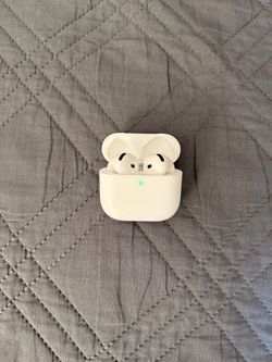 AirPods 4 with ANC