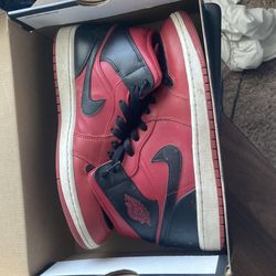Jordan 1 mids