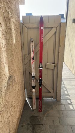 Snow skis