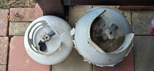 PROPANE Gas TANKS