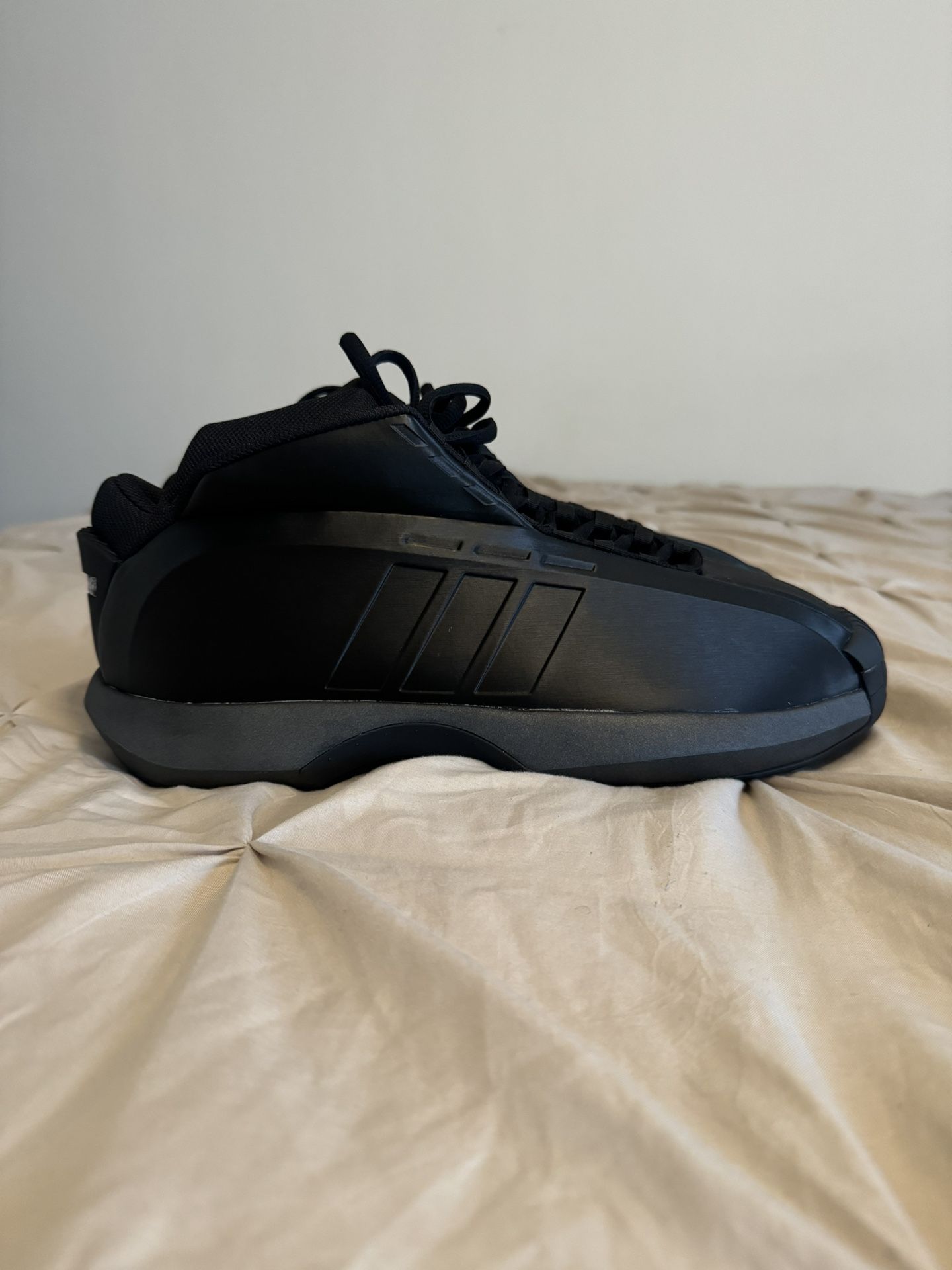 CRAZY 1 SHOES (NEVER WORN)