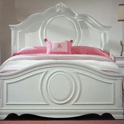 Jessica Panel Twin Size Bed With Dresser