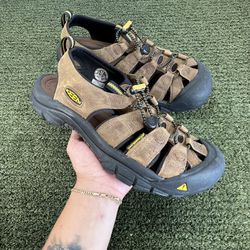 KEEN Newport Waterproof Hiking Sandals Men’s Size 8.5 $135 MSRP Bison Color