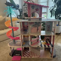  L.O.L. Surprise! OMG House of Surprises
