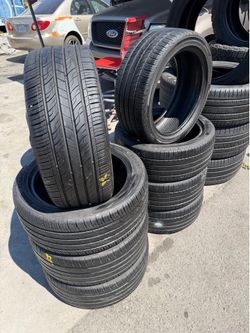 225/45/R17 marca HANKOOK las 4 llantas usadas instaladas y balanceadas