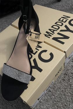 Madden NYC Block Heel Sandal Size 10