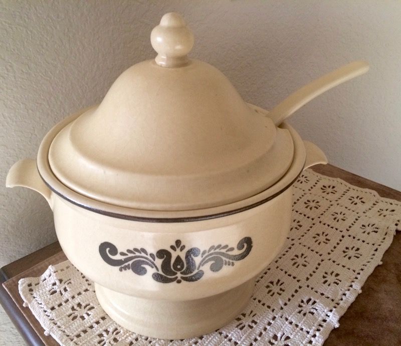 Vintage Pfaltzgraff Soup Tureen, lid & ladle