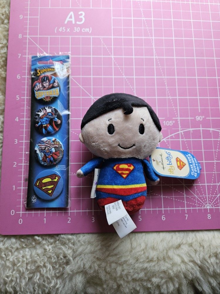 SUPERMAN BUTTON SET AND SUPERMAN & CLARK KENT ITTY BITTYS