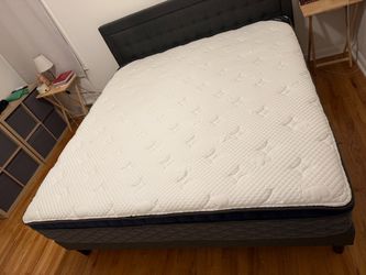 Like New Puffy Royal Hybrid King Mattress