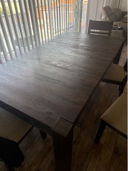 Dining room table