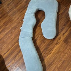 Pregnancy Pillow