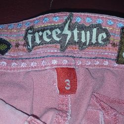 Free Style  Shorts