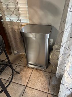 Stainless Steel Trash Can (Foot pedal does not work)