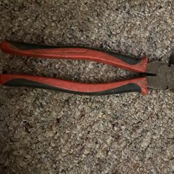 Multi-tool pliers