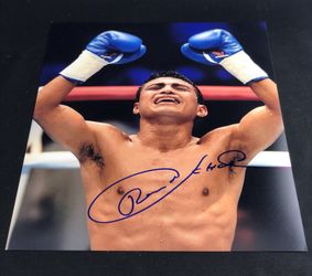 Chocolatito signed 11x14 Photo