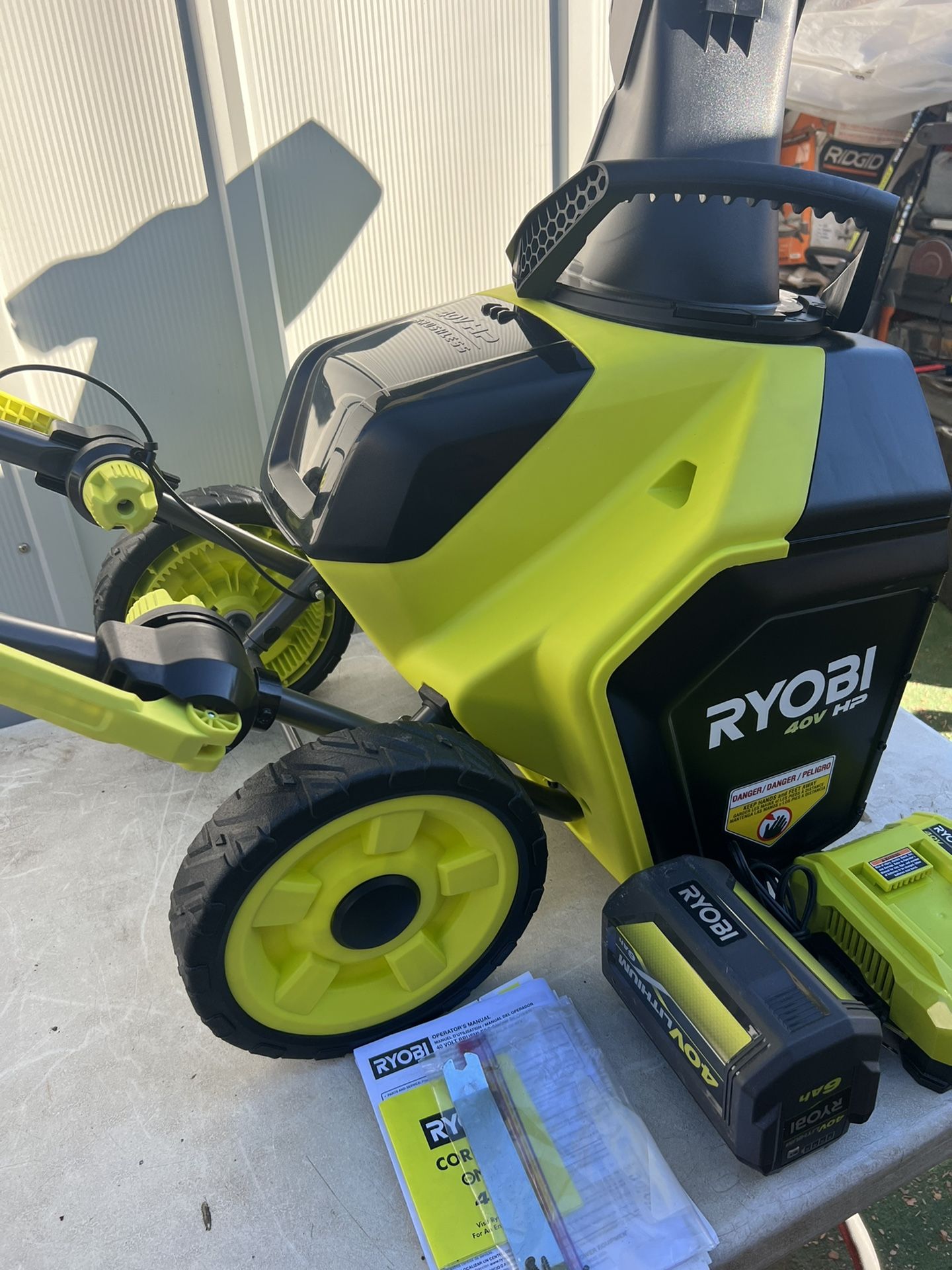 RYOBI 40V HP Brushless 18 Single Stage Cordless Electric Snow