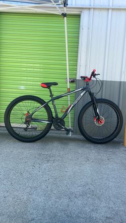 MONGOOSE MOUNTAIN BIKE