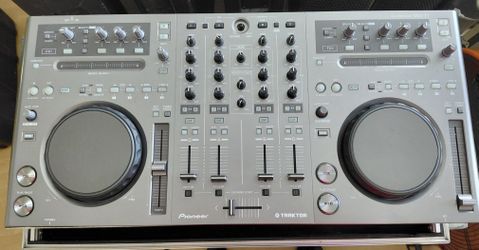 Pioneer Tracktor DDJ-T1 DJ Controller