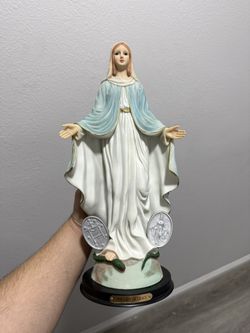 Our Lady Of Grace Resin Statue 16in