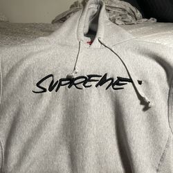Supreme Hoodie 