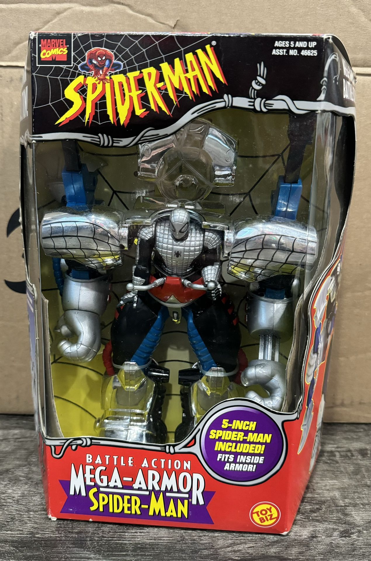 ToyBiz 1999 Comics Spiderman Battle Action Mega Armor Spider Man