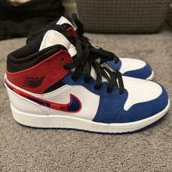 Jordan 1 Mid Limited Edition 