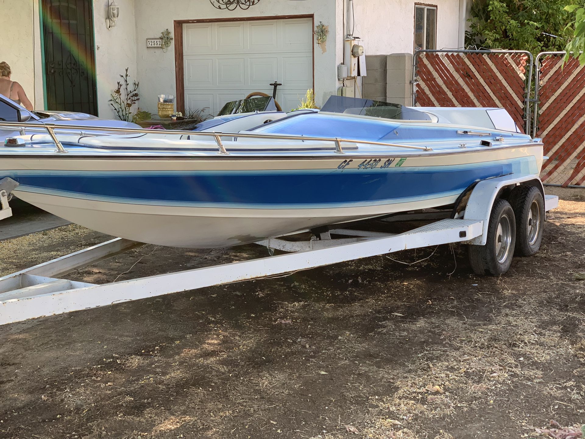 I/o Open bow boat day cruiserChevy 350 Volvo 280 outdrive trailer stainless steel prop ready to go