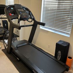 Horizon 7.4 AT Treadmill