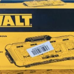 NEW DEWALT 4 PORT FAST CHARGER
