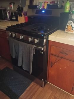 Black Gas Range Stove with Oven