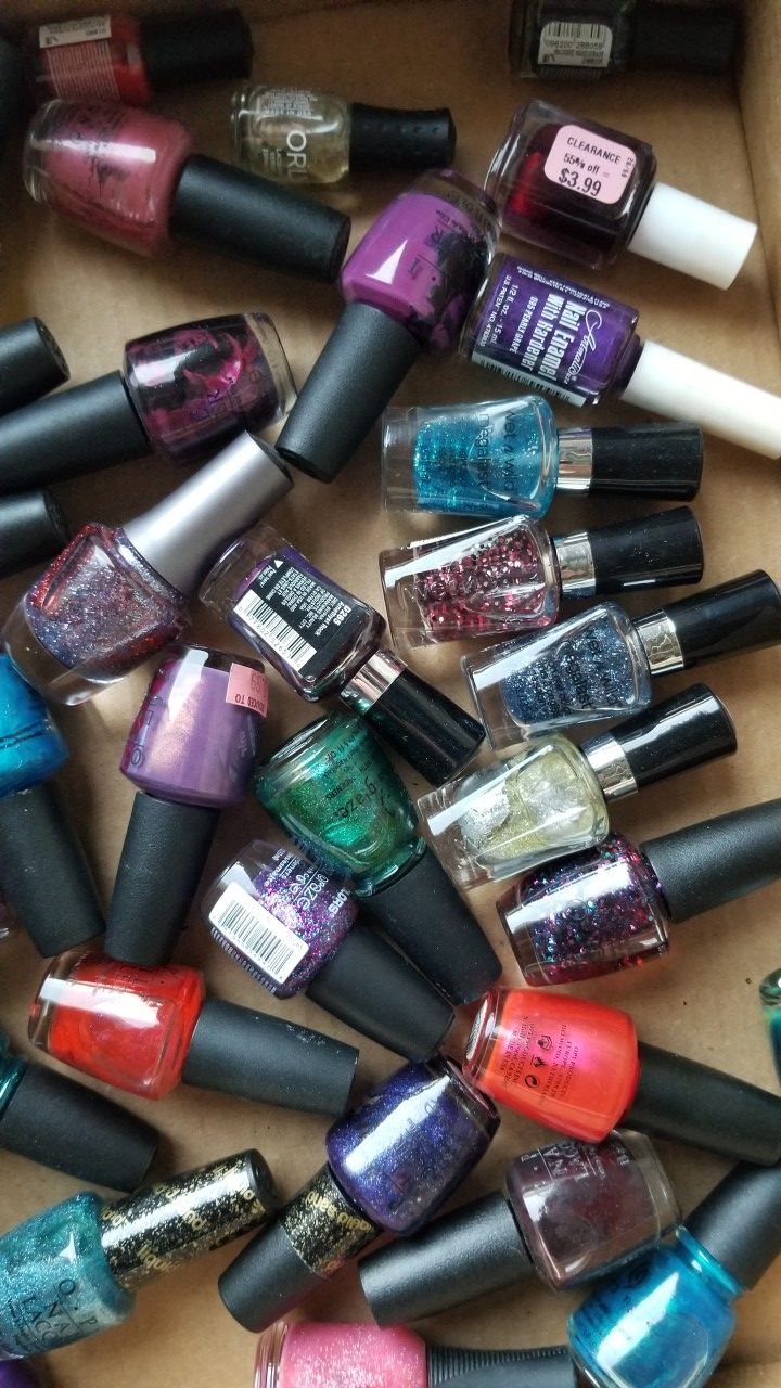 O.p.i. Nail polish