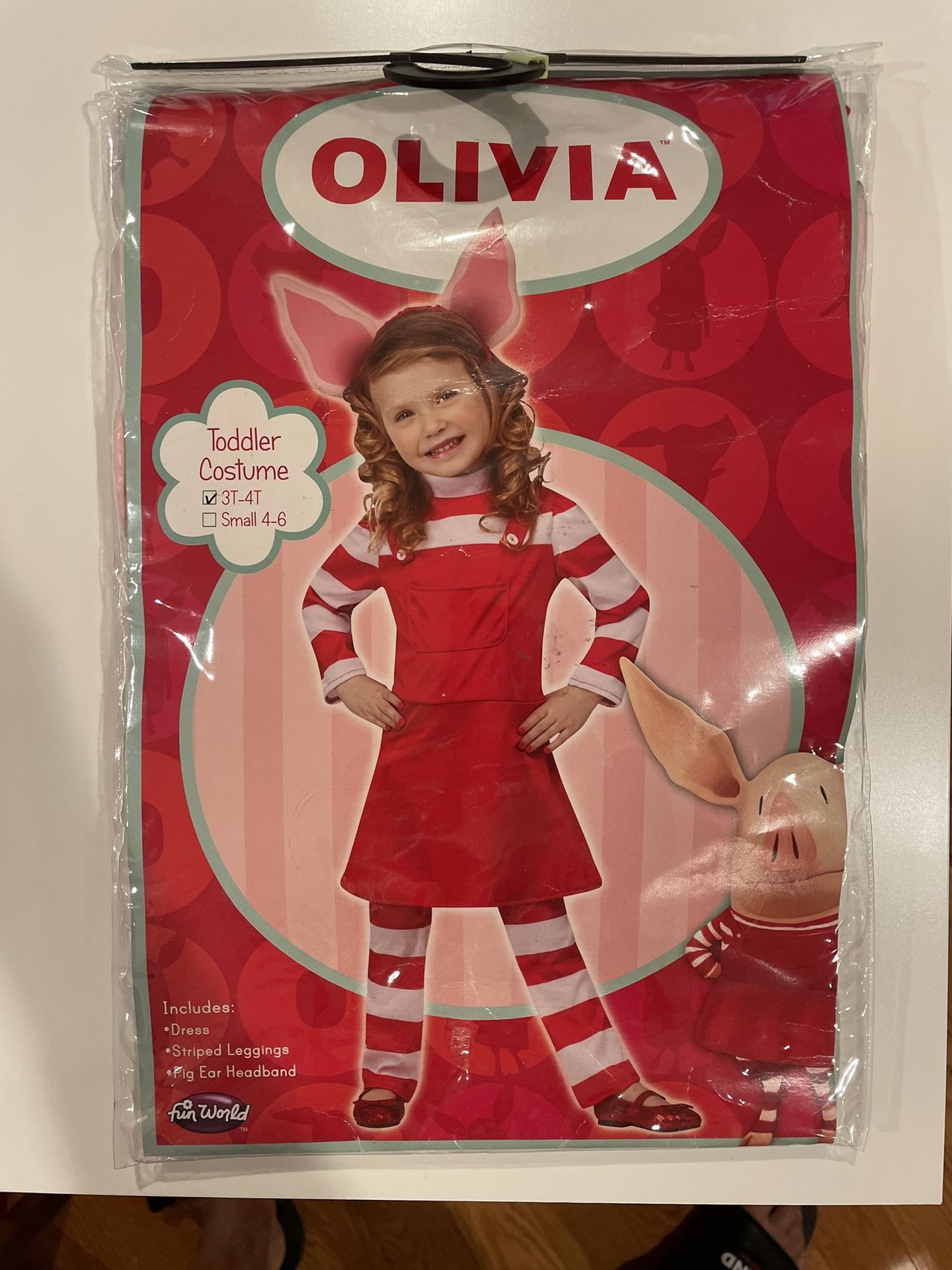 Halloween Costume Oliva the Pig