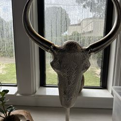 Metal Bull Horn Cow head Silver Statue Figurin