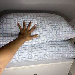 Memory Foam Pillow Available In Queen And King Size💎